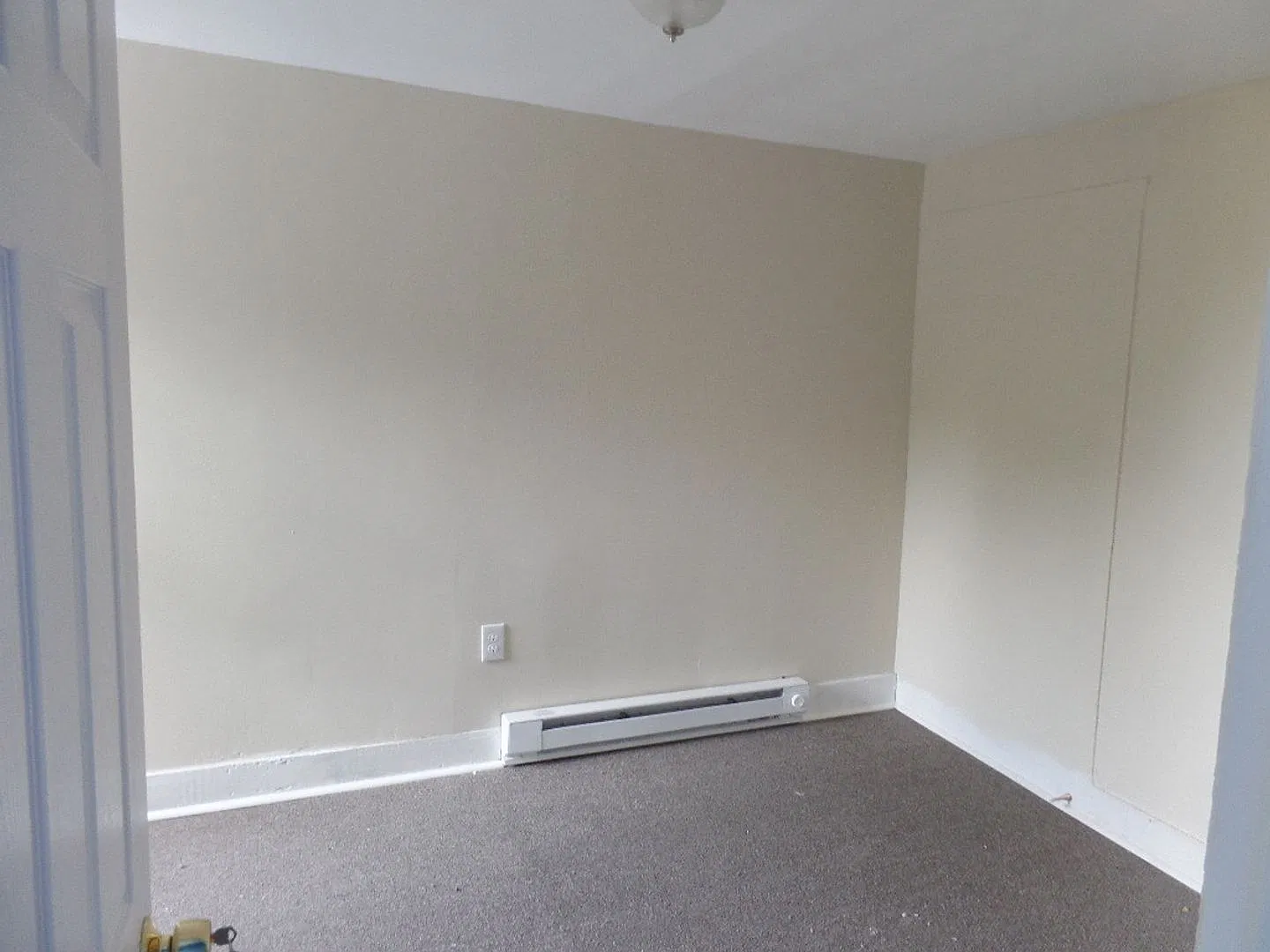 276 Walnut Ave — Photo 3
