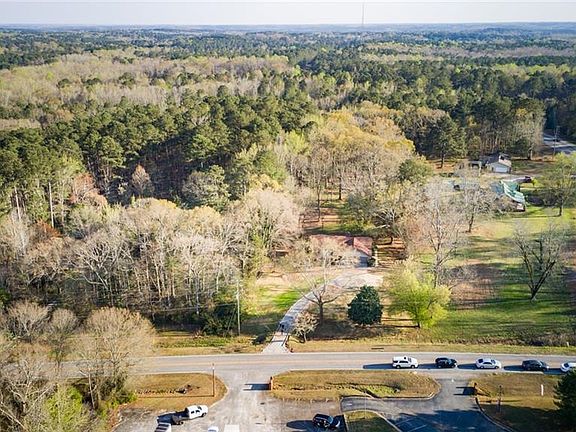 3rd image of 2115 Oak Hill Rd