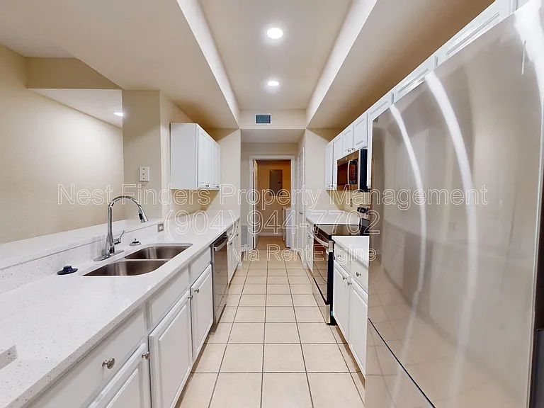 10075 Gate Pkwy N #1013 — Photo 9