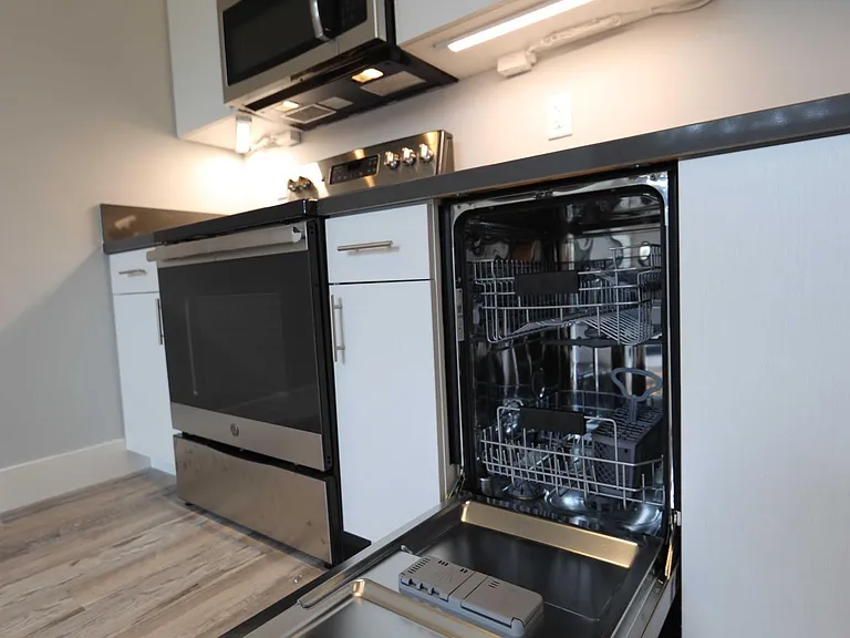 8465 Broadway #306 — Photo 9