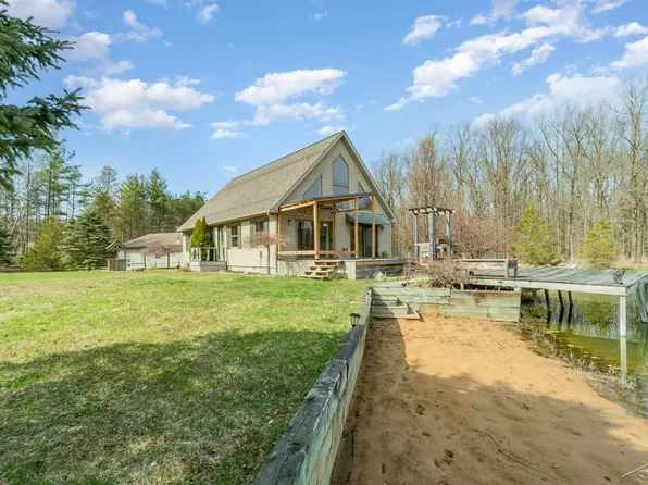 19650 Nelson Rd, Saint Charles, MI 48655