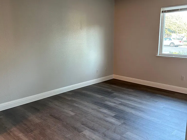 919 Bell St #C & D — Photo 12