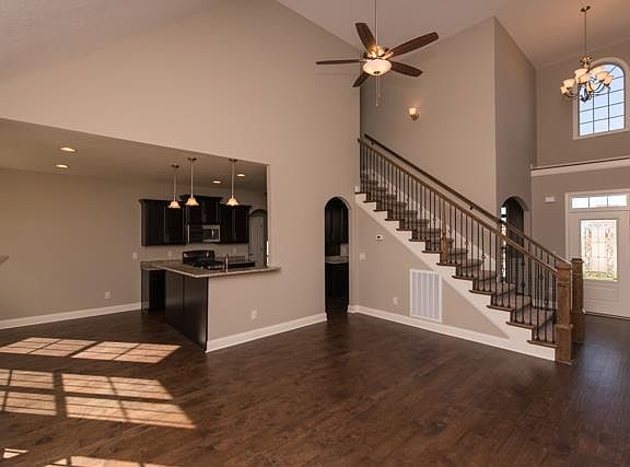 5th image of 332 Farmington Lot 332