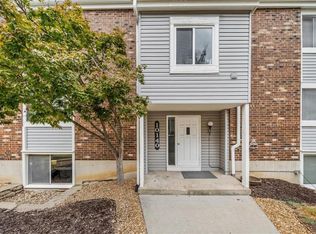 10140 W 96th Ter APT B, Overland Park, KS 66212