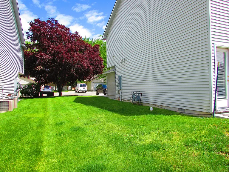 551 W Idaho Ave — Photo 4