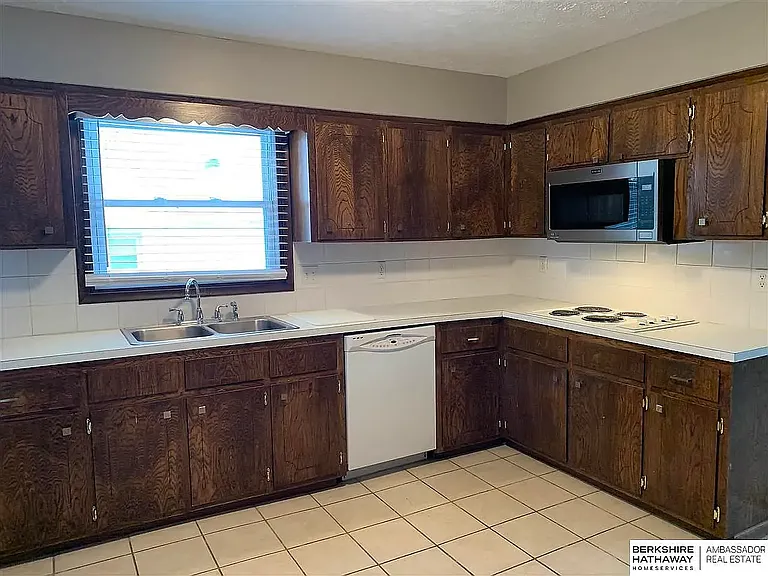 11336 Camden Ave — Photo 14