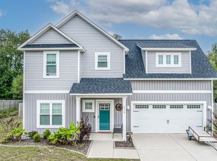 310 Holbrook Ln, Hubert, NC 28539