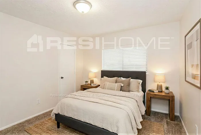 2400 Redbrook Ct — Photo 10