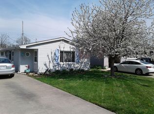 421 Morton Rd, Vermilion, OH 44089