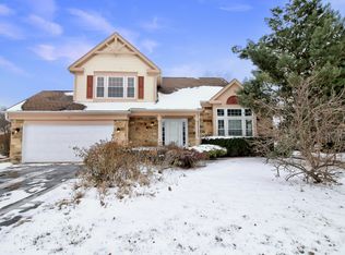 1590 Lenox Ct, Bartlett, IL 60103