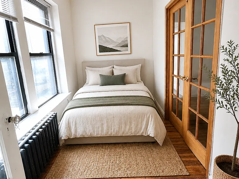 401 E 83rd St #2B — Photo 4