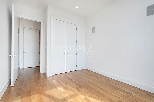 Rented by Brick&Mortar | media 13