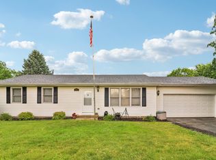 953 N East St, Marengo, IL 60152