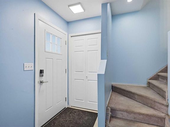 2nd image of 4808 SW Lansdowne Ave