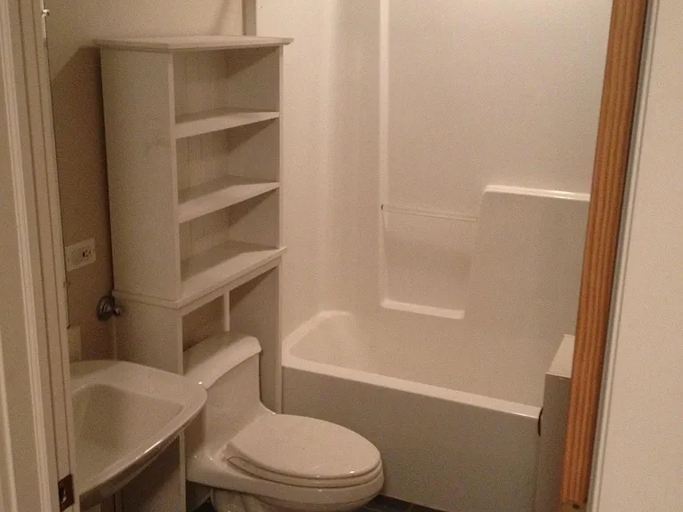 519 N May St #4 — Photo 14