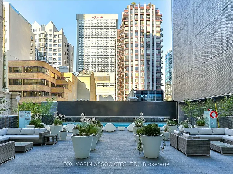 42 Charles St E #2108 — Photo 21
