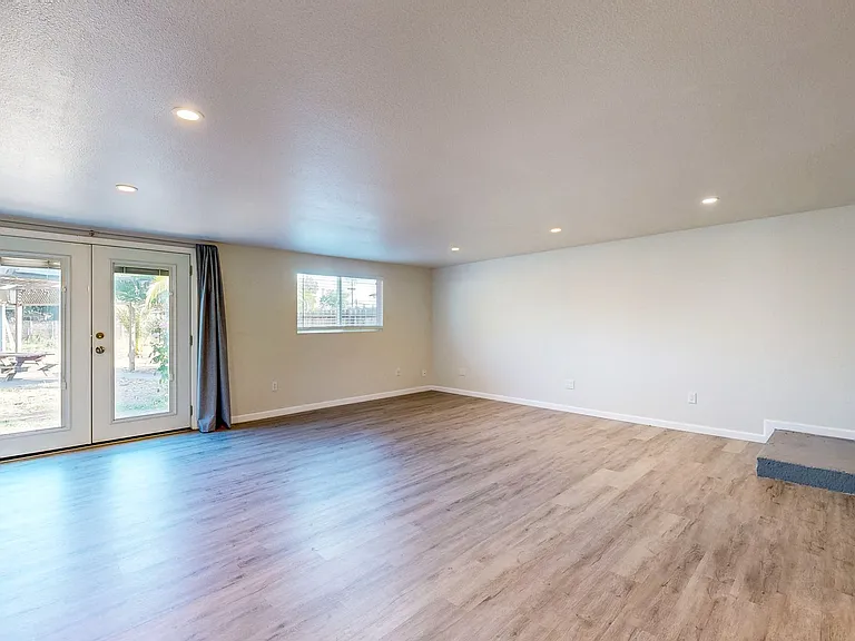 1720 Ditty Ave #A — Photo 15
