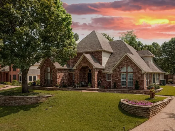 77 Remington Dr W, Highland Village, TX 75077