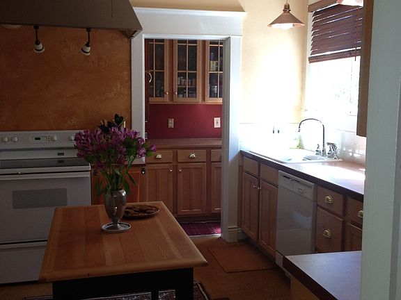 Kitchen with Butler's Pantry