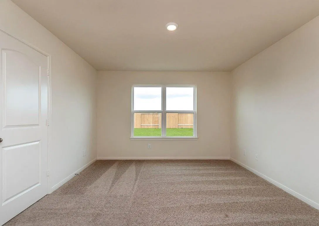 3 bed, 2.0 bath, 1342 sqft, $2,100 — Photo 4