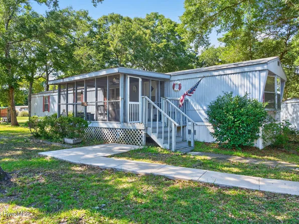 1649 Woodview Circle SW, Ocean Isle Beach, NC 28469