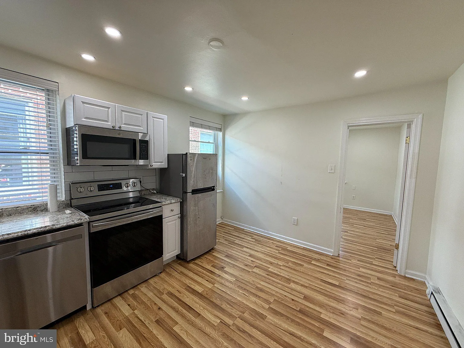 1 bed, 1.0 bath, 525 sqft, $1,350 — Photo 2