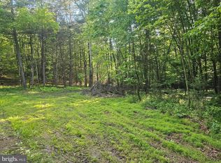 195 Knotty Pine Rd, New Bloomfield, PA 17068