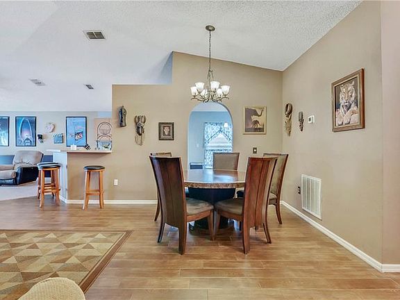 5th image of 261 Sawyerwood Pl