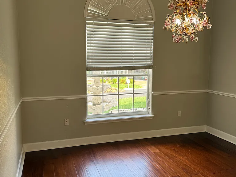 5667 Vintage View Ave — Photo 22