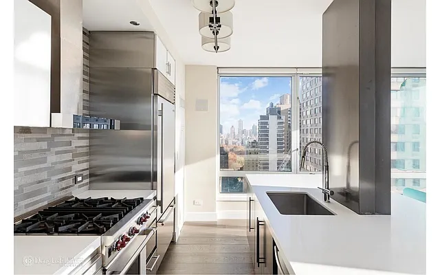 Rented by Douglas Elliman | media 4