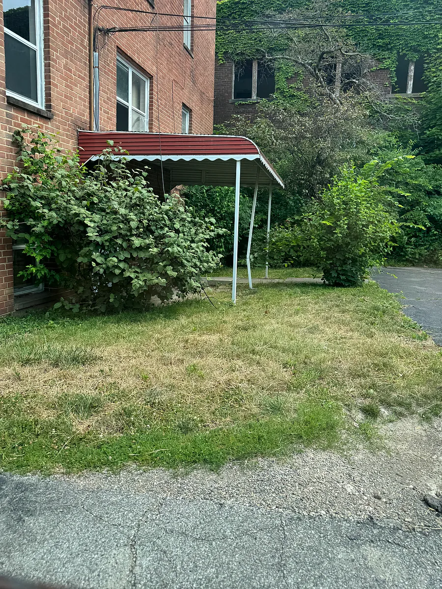 Building Photo - 16004 Nelacrest Rd #5