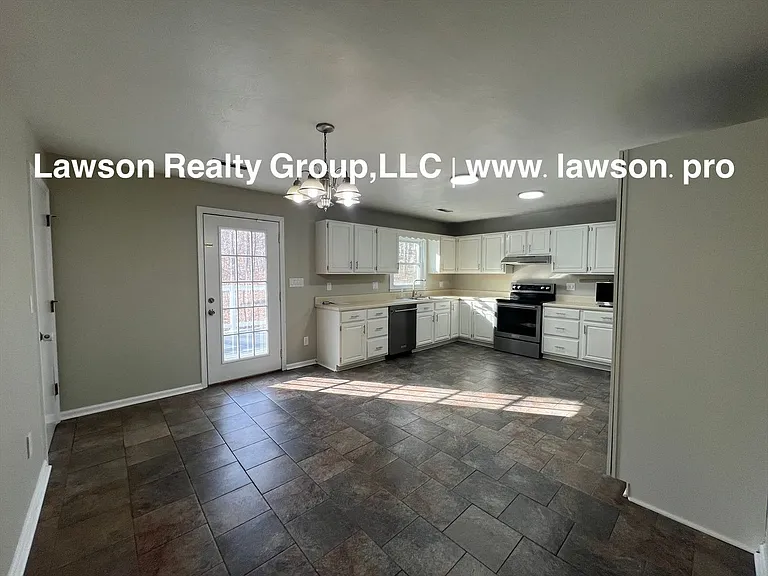 991 Blue Ridge Dr — Photo 17