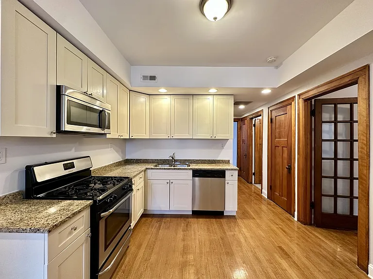 3050 N Milwaukee Ave #R3 — Photo 4