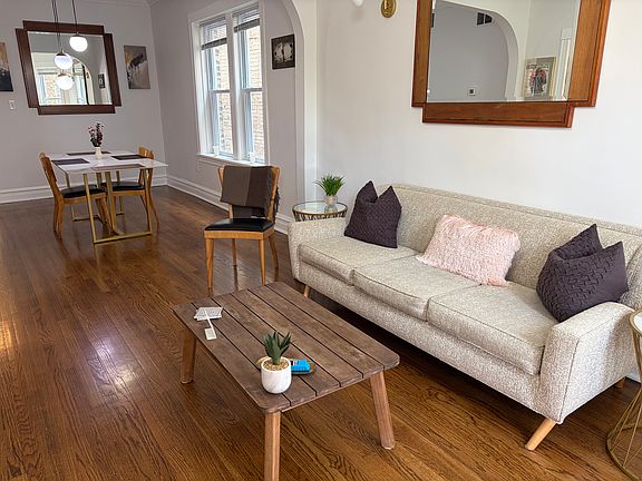 4th image of 2447 N Harding Ave #1