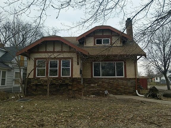 3rd image of 3900 Emerson Ave N