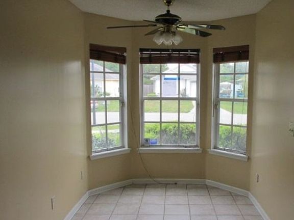 4th image of 8742 Townsquare Dr N