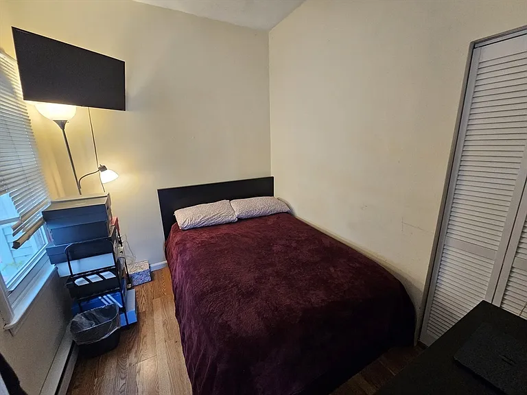464 Meridian St #B — Photo 8