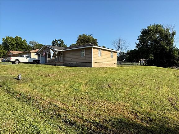 3rd image of 399 Raines Rd