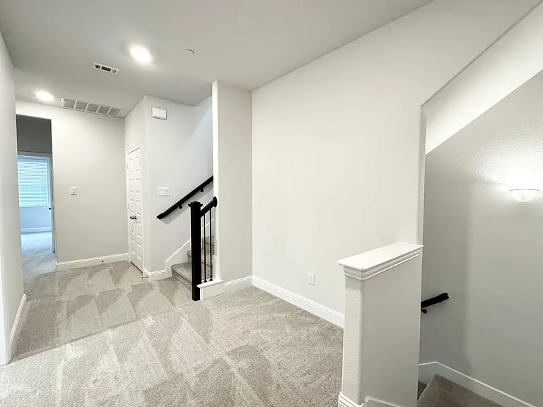 7837 Bayside Dr — Photo 15