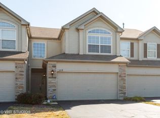 2212 Summerlin Dr, Aurora, IL 60503
