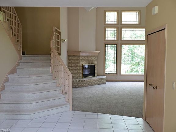 5th image of 8267 Creekside Trce
