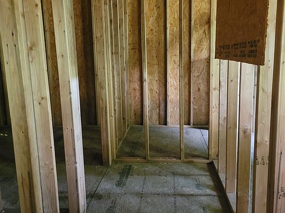 4th image of 465 Sunset Ridge Ln