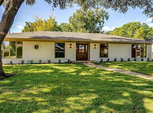 4208 Marys Creek Dr, Benbrook, TX 76116