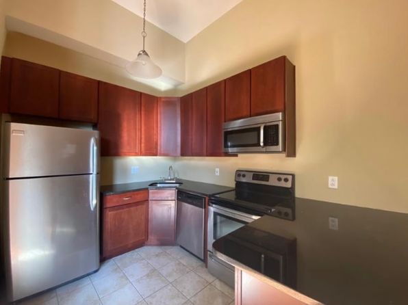 171 Grape St APT 303