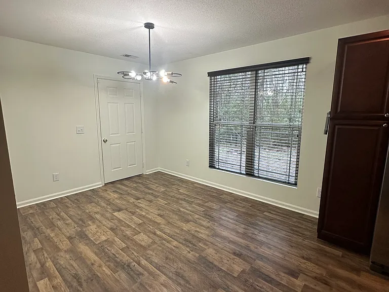 2 Mint Farm Dr — Photo 3