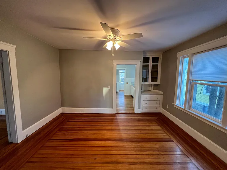 97 Carrington Ave — Photo 2