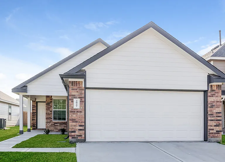 2827 Briggs Dr — Photo 1