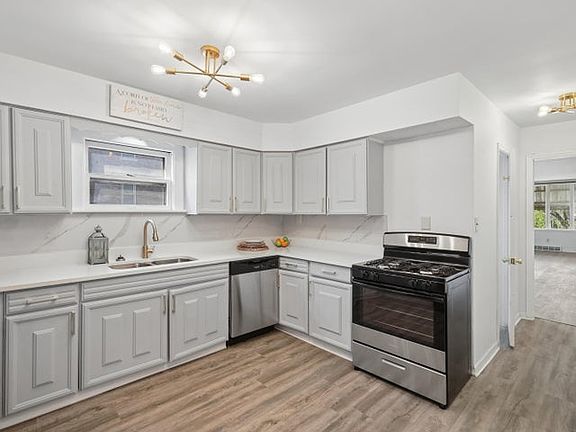 3rd image of 1953 Connecticut St