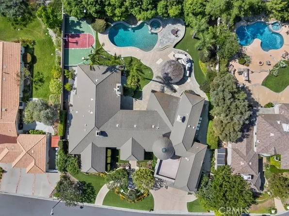 6945 E Hidden Oaks Ln, Orange, CA 92867