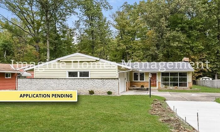 1st image of 26374 Strawberry Ln